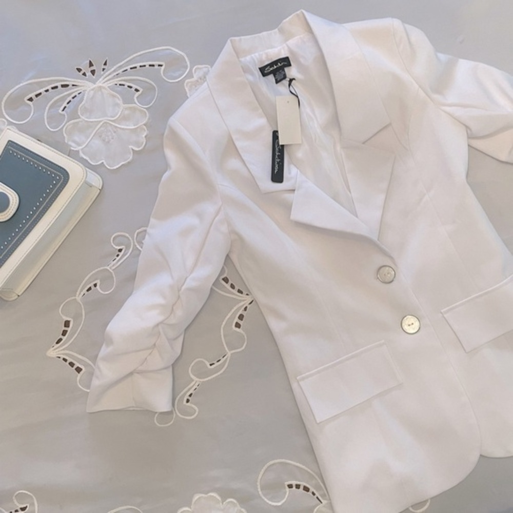 New White Fitted Blazer - Picture 2 of 11